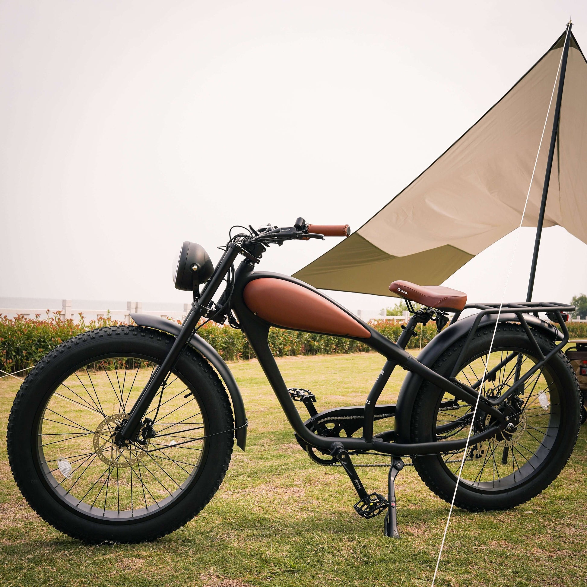 Ebike - Revi Cheetah Cafe Racer Vintage Motorcycle E-Bike