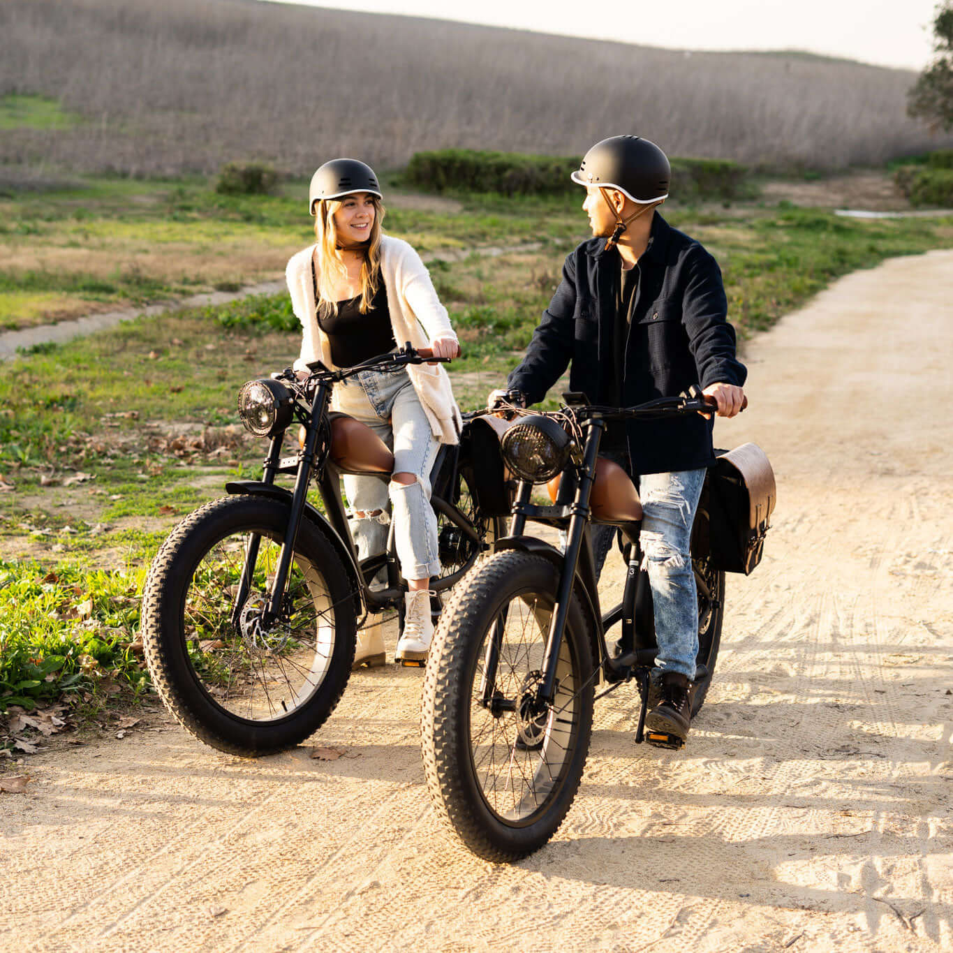 Ebike - Revi Cheetah Cafe Racer Vintage Motorcycle E-Bike