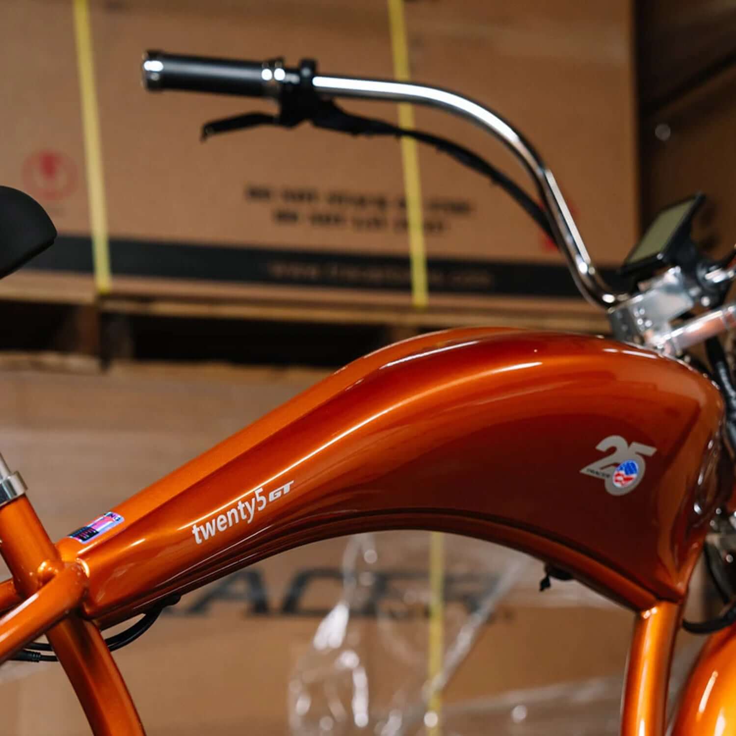 Tracer Twenty5 DS/GT Chopper Stretch Electric Bike